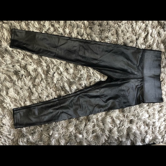 High waisted Takara leggings - Picture 1 of 7